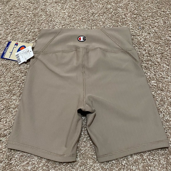 Champion Ribbed Bike Short UO Exclusive NWT - Taupe - Picture 8 of 9
